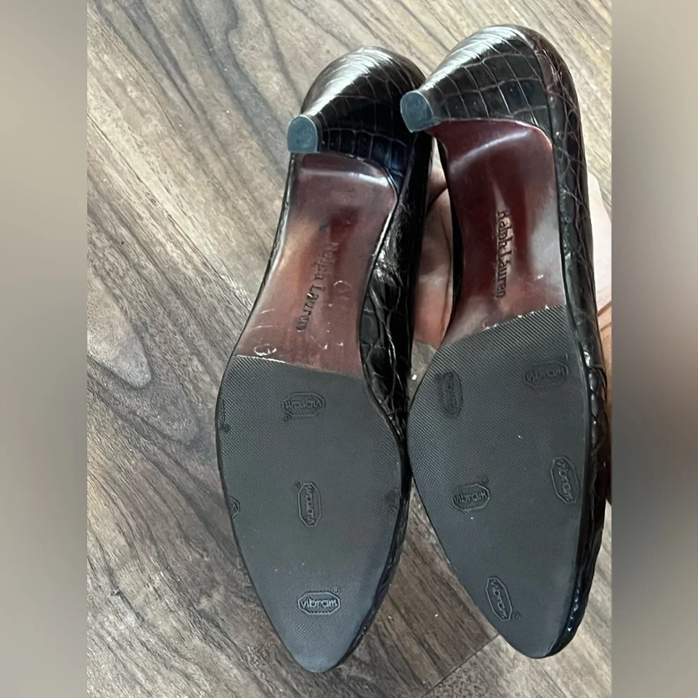 Ralph Lauren brown crocodile heels size 7.5